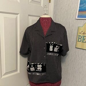 Koret Black & White Size Medium Vintage Unique Button up Blouse